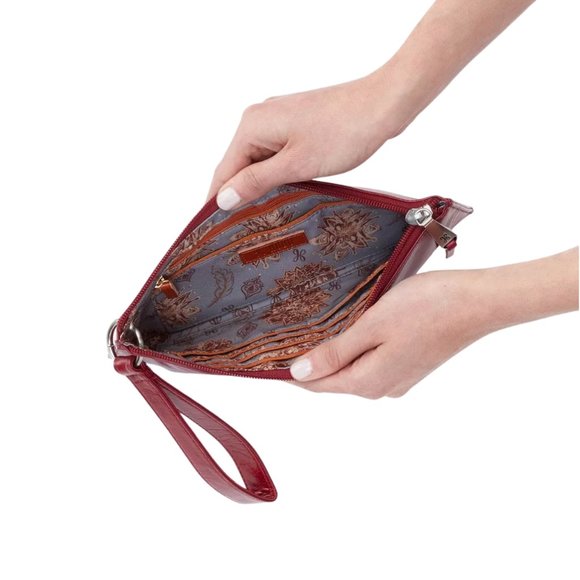 Hobo intl NWT Cardinal Red vida medium wristlet W/ inside  NWT New Hobo Vida Wristlet Cardinal
